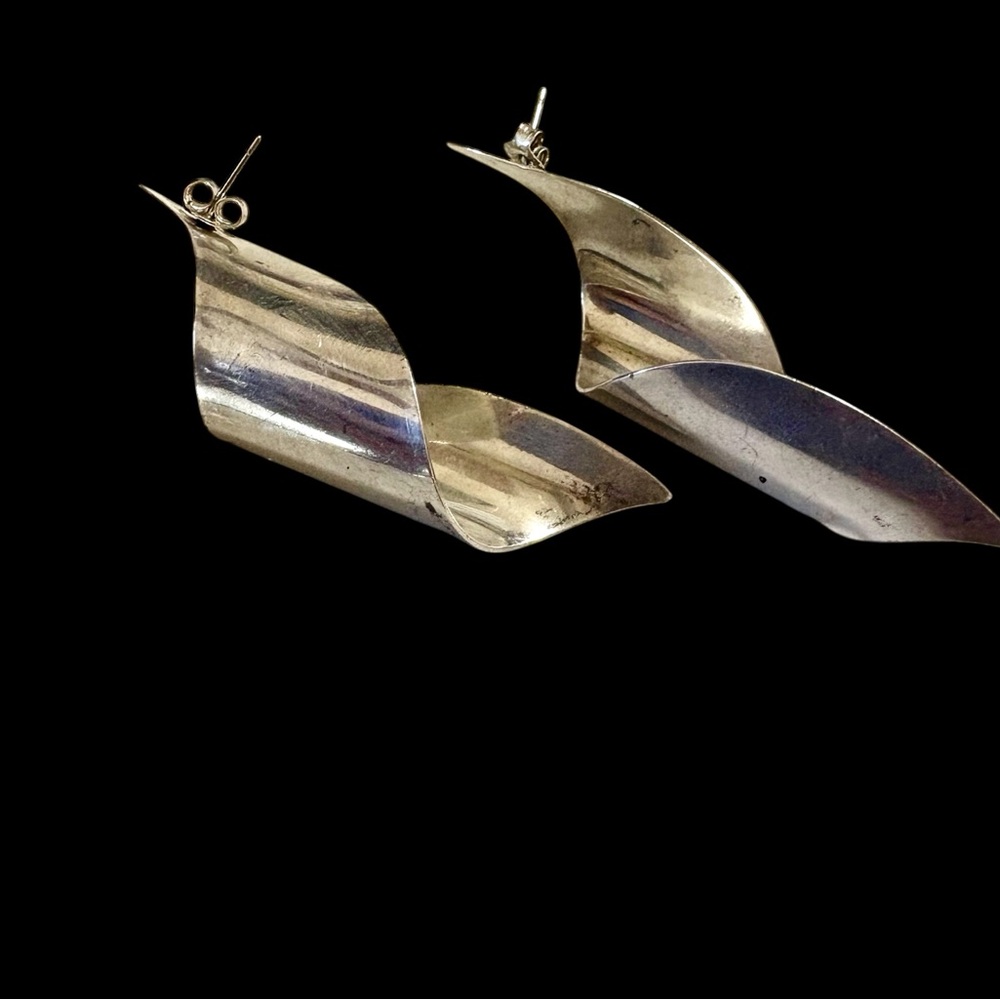 Sterling Silver Signed Twisted Ribbon Wave MCM Earrings - Picture 3 of 4